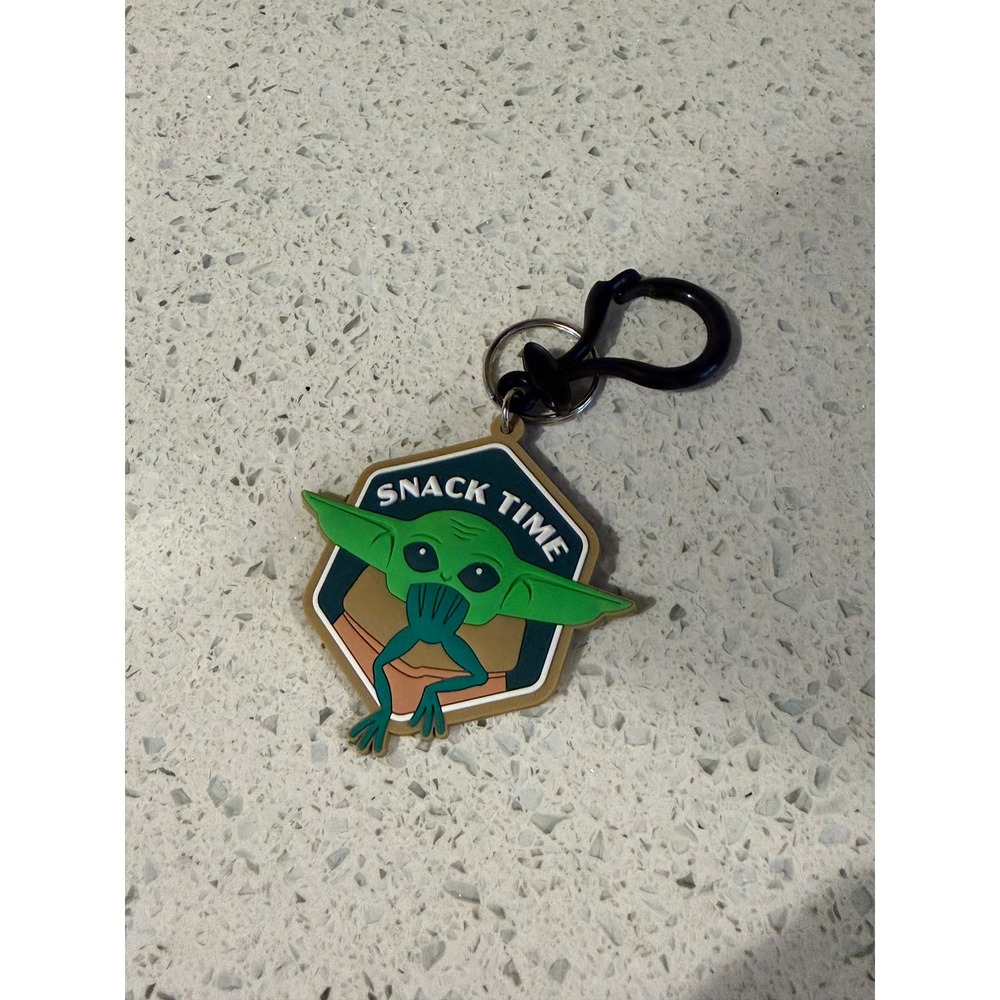Star Wars Mandalorian The Child Baby Yoda SNACK TIME Bag Backpack Clip